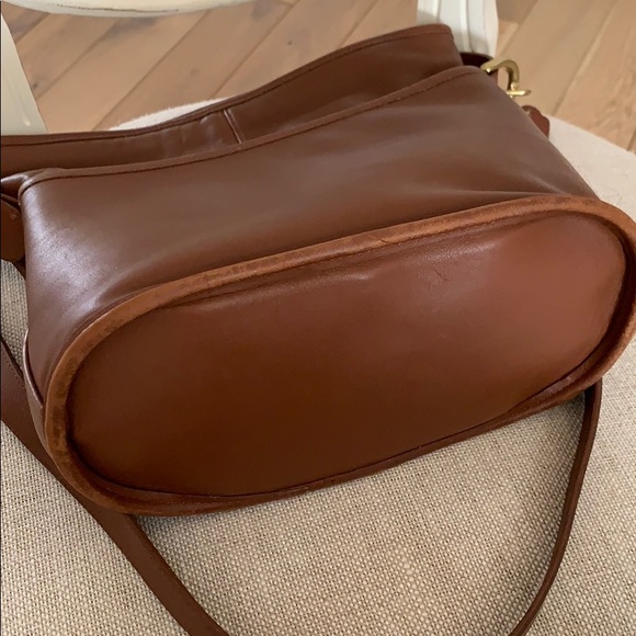 Vtg. COACH British Tan Leather Bleeker bucket Bag - Picture 2 of 8